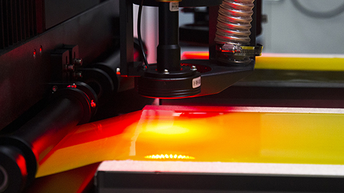 當(dāng)激光技術(shù)遇上光伏產(chǎn)業(yè)：誰能更勝一籌？-2