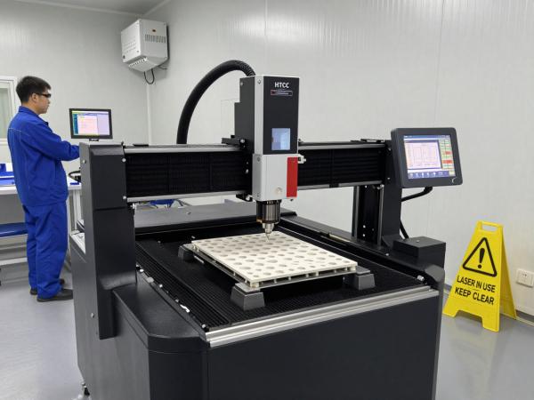 賦能HTCC量產(chǎn)：紫外飛秒激光鉆孔機如何實現(xiàn)高良率與低綜合成本