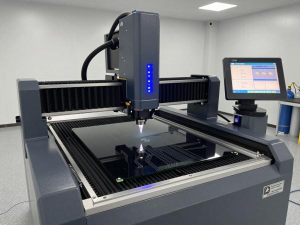 破局“熱損傷”困局：紫外飛秒激光切割機在柔性電子與醫(yī)療器件中的決勝密碼