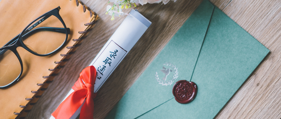 ���кͽy(t��ng)�еą^(q��)�e