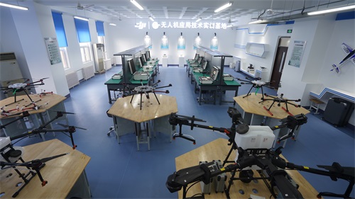 ���շ���